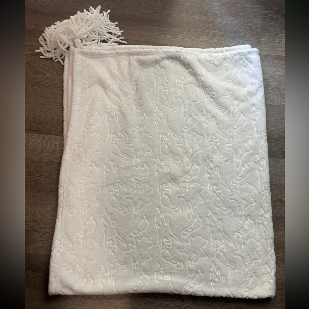 Trick or Treat Ghost Blanket